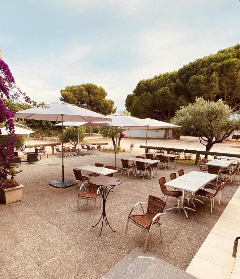 Hotel Restaurant La Plage Port-Saint-Louis-du-Rhône Dış mekan fotoğraf
